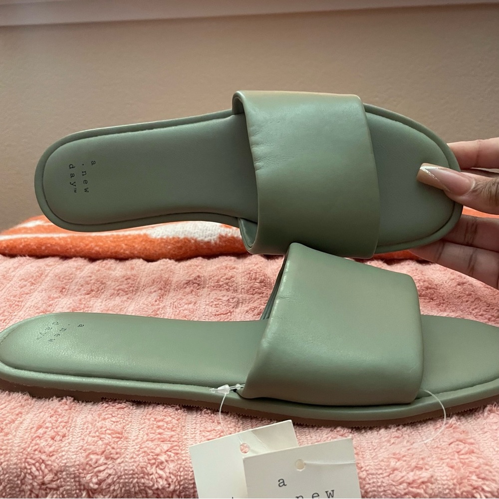 A New Day Sandals - Picture 3 of 3